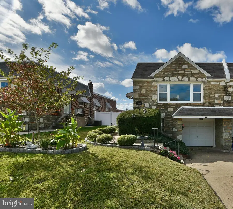 806 Griffith St, Philadelphia, PA 19111 - Image #3