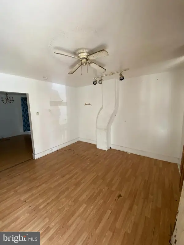 6329 N Woodstock St, PHILADELPHIA, PA 19138