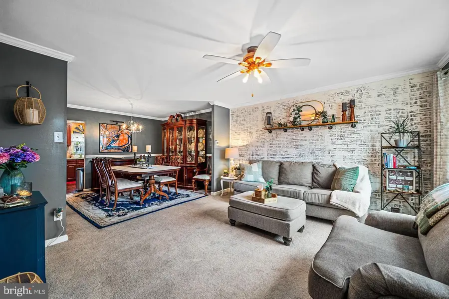 3713 Clarendon Ave, Philadelphia, PA 19114 - Image #2