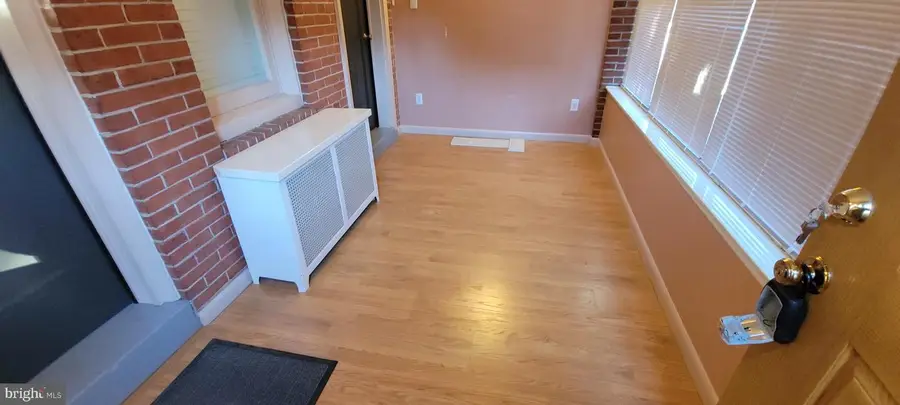 305 Friendship St, Philadelphia, PA 19111 - Image #2