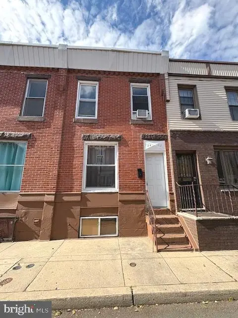 2422 S Marshall St, Philadelphia, PA 19148 - Image #1