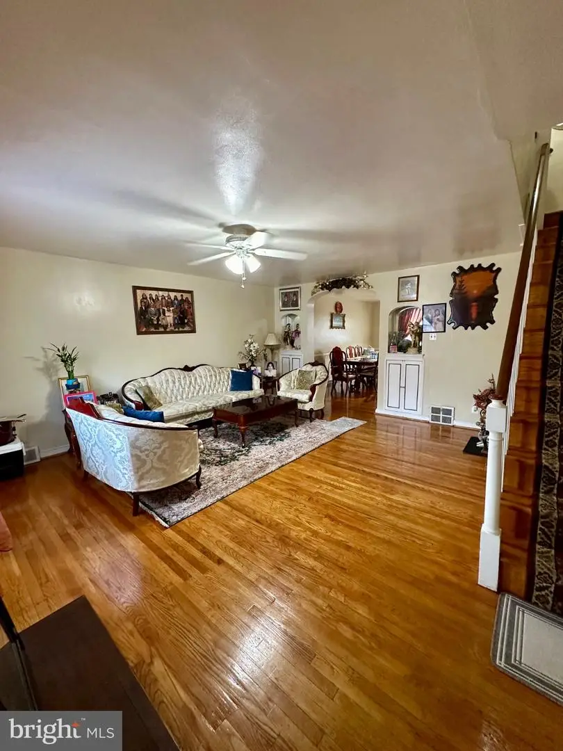 6305 Elmhurst St, Philadelphia, PA 19111 - Image #2