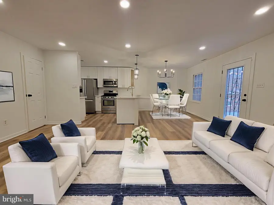 1727 Fitzwater St #b, Philadelphia, PA 19146 - Image #2