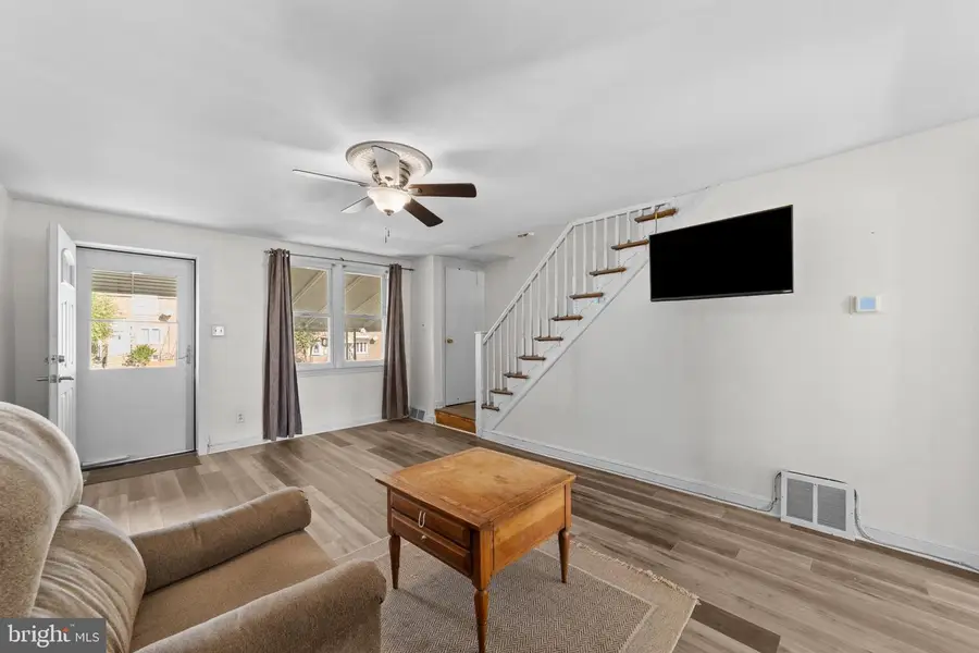 1314 Farrington Rd, Philadelphia, PA 19151 - Image #2