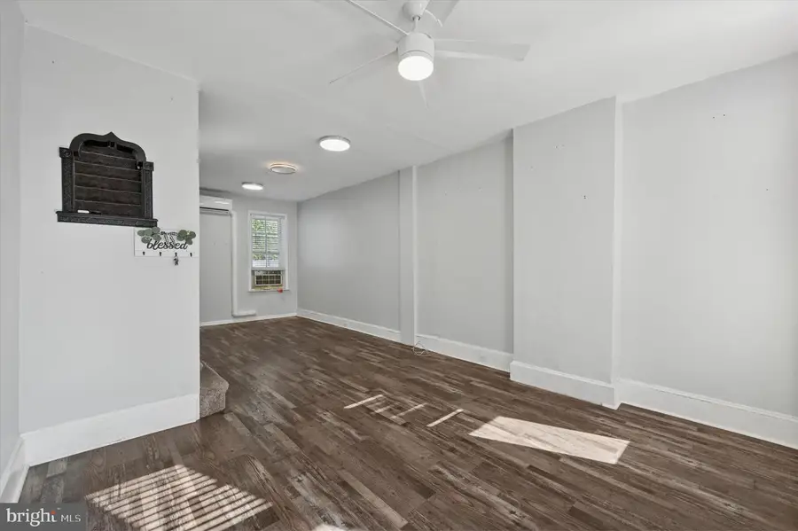 1039 W Russell St, Philadelphia, PA 19140 - Image #2