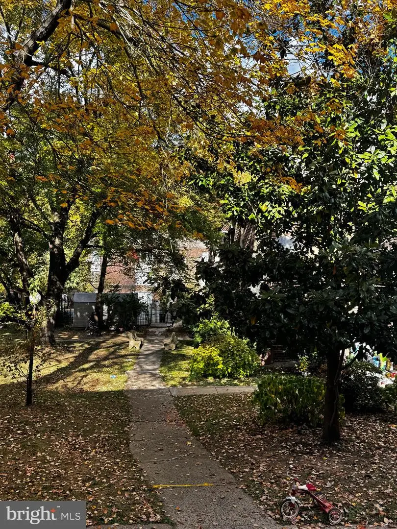 2201-00 Strahle St #c303, Philadelphia, PA 19152 - Image #2