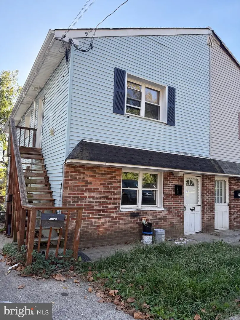 202 Robbins St, Philadelphia, PA 19111 - Image #1