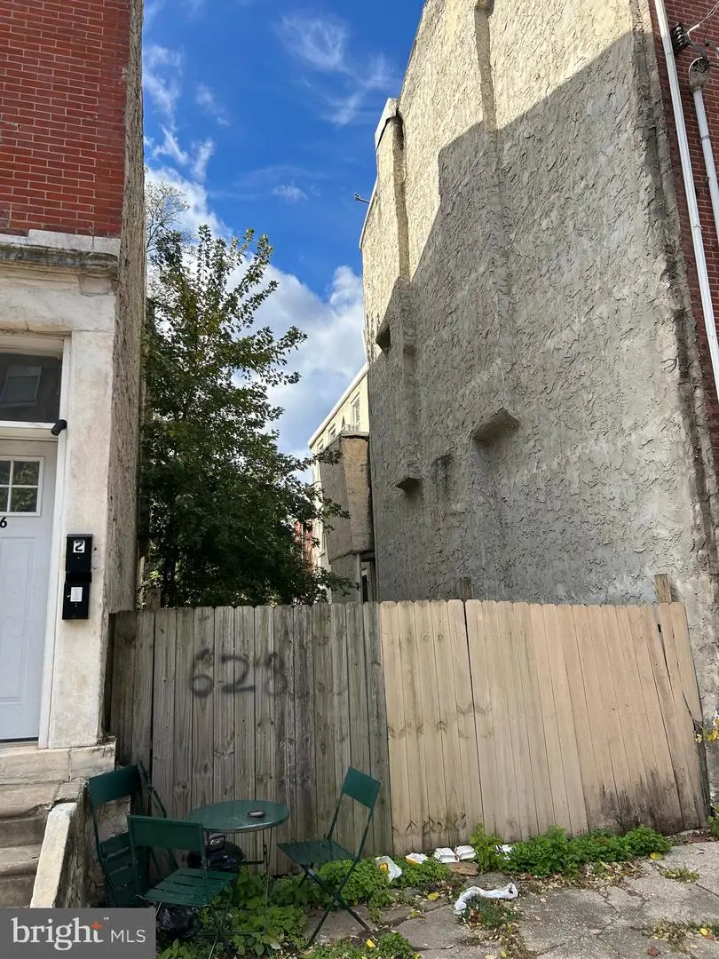 628 N 12th St, Philadelphia, PA 19123 - Image #1