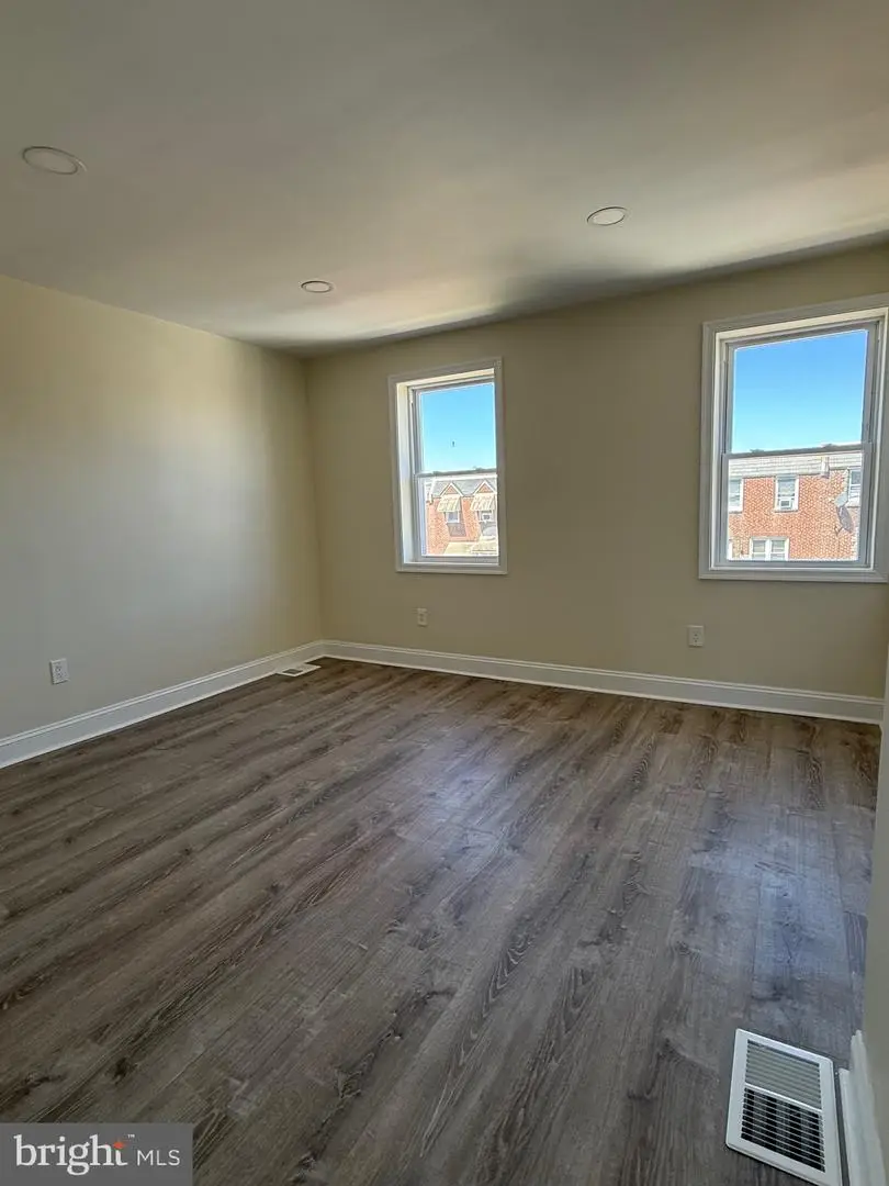 6813 Sylvester St, Philadelphia, PA 19149 - #2