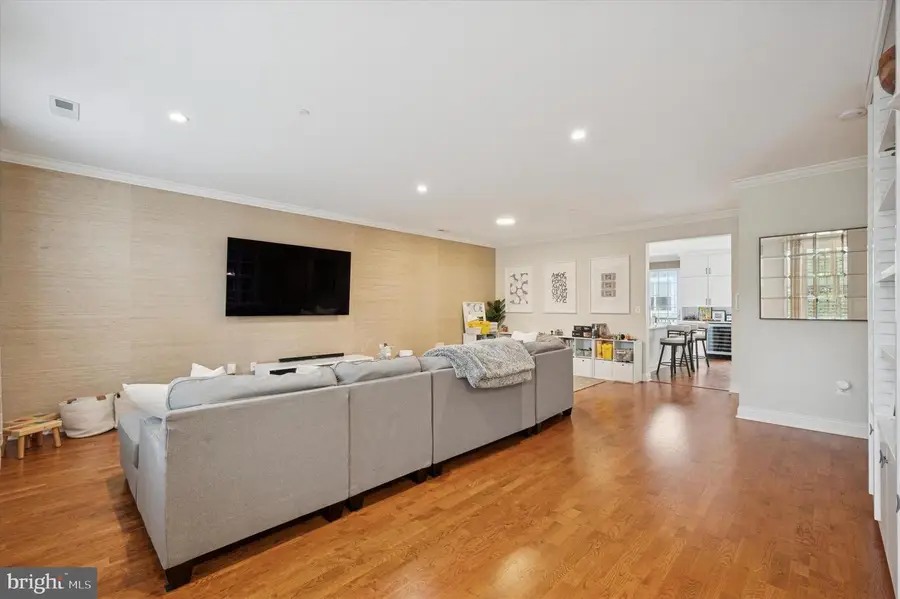 610 Captains Way, Philadelphia, PA 19146 - Image #2