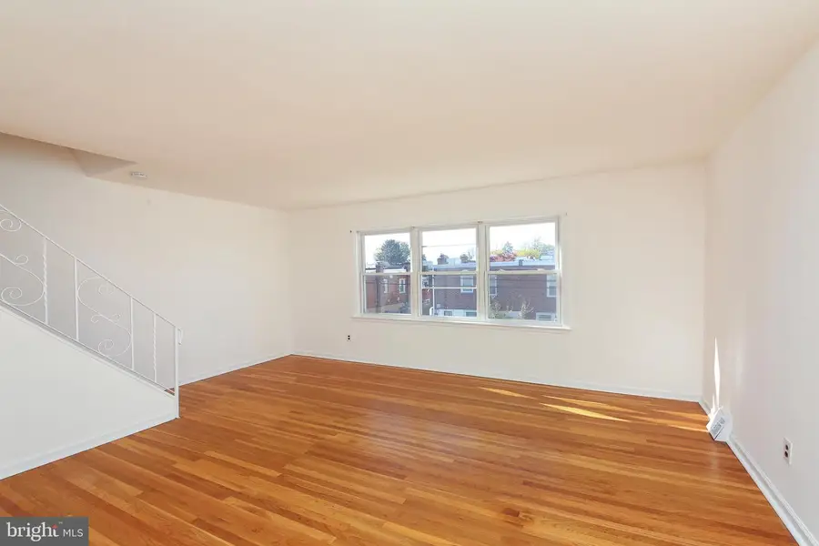 728 Kentwood St, Philadelphia, PA 19116 - Image #2