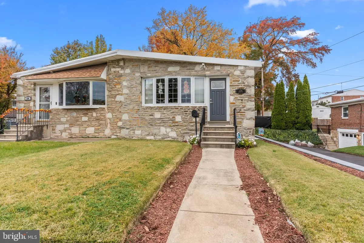 238 Dimarco Dr, Philadelphia, PA 19154 - Image #1