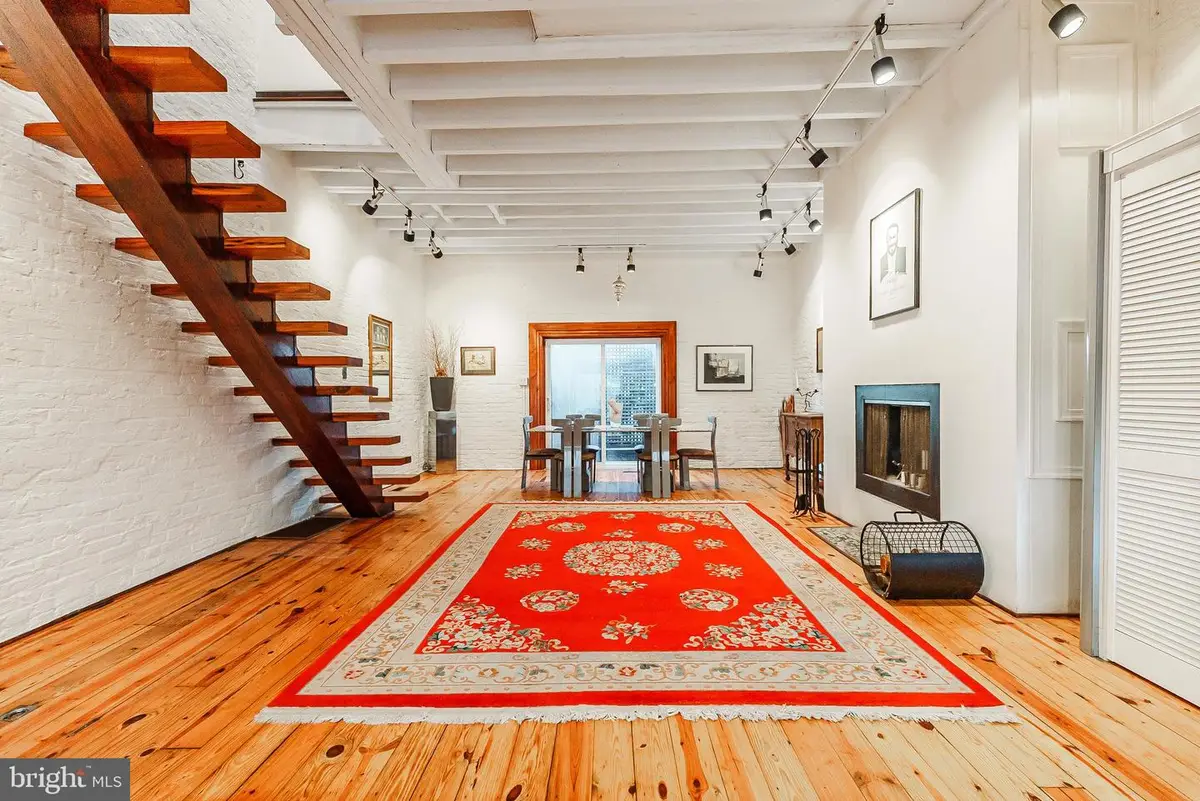 225 Montrose St, Philadelphia, PA 19147 - Image #1