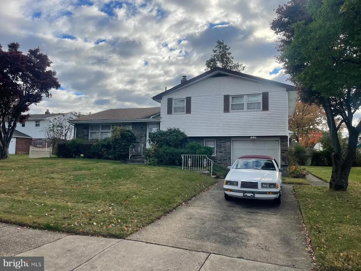 9227 Burbank Rd, Philadelphia, PA 19115 - Image #1