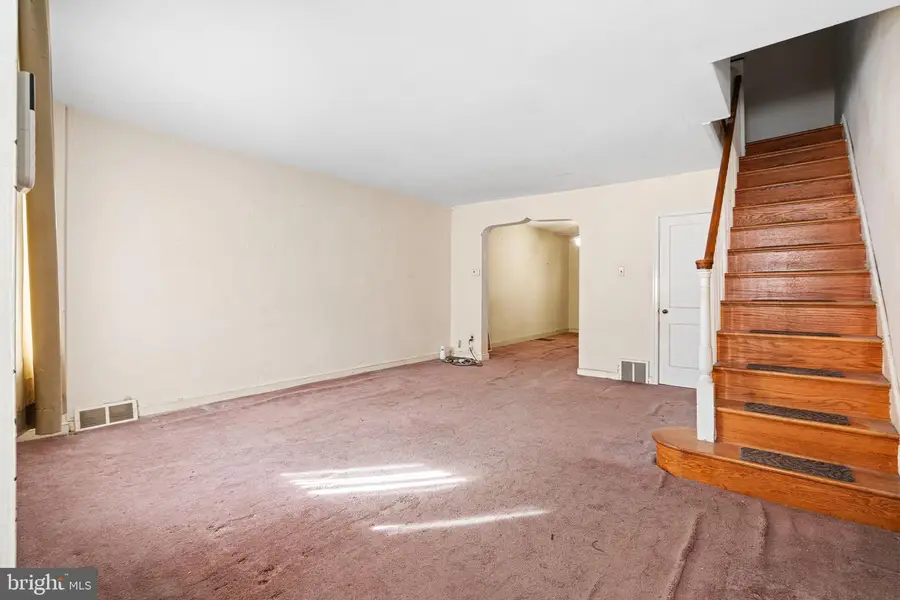 6208 Shelbourne St, Philadelphia, PA 19111 - Image #2