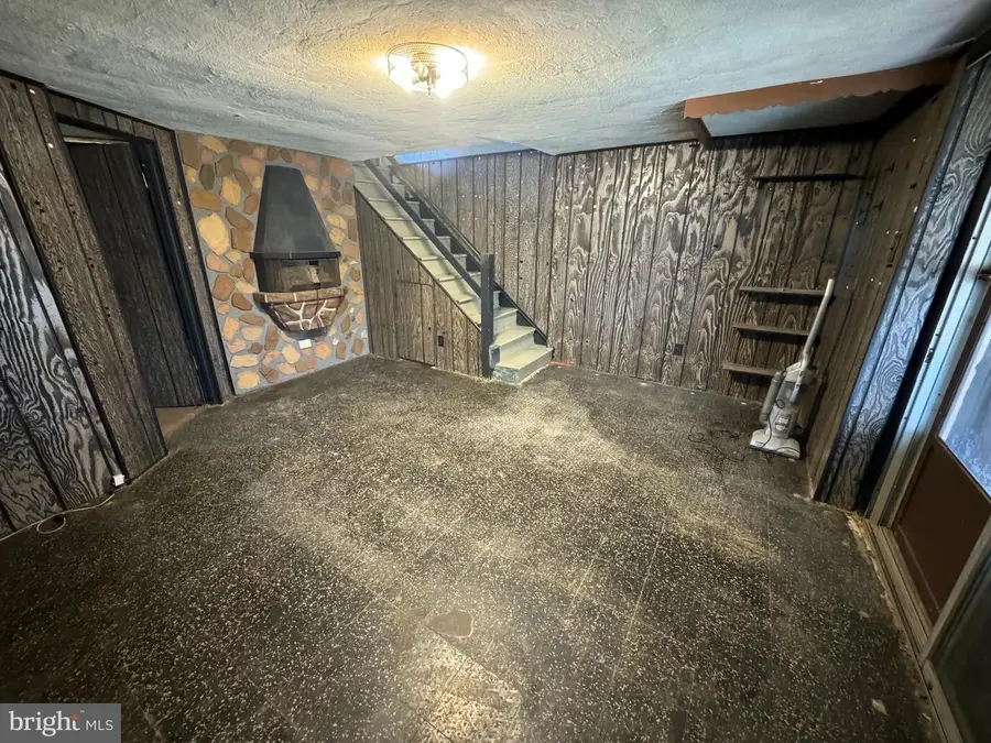 9955 Bridle Rd, Philadelphia, PA 19115 - Image #2