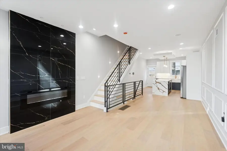 408-410 Cantrell St, Philadelphia, PA 19148 - Image #2