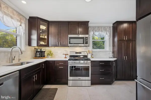 607 Acorn St, PHILADELPHIA, PA 19128