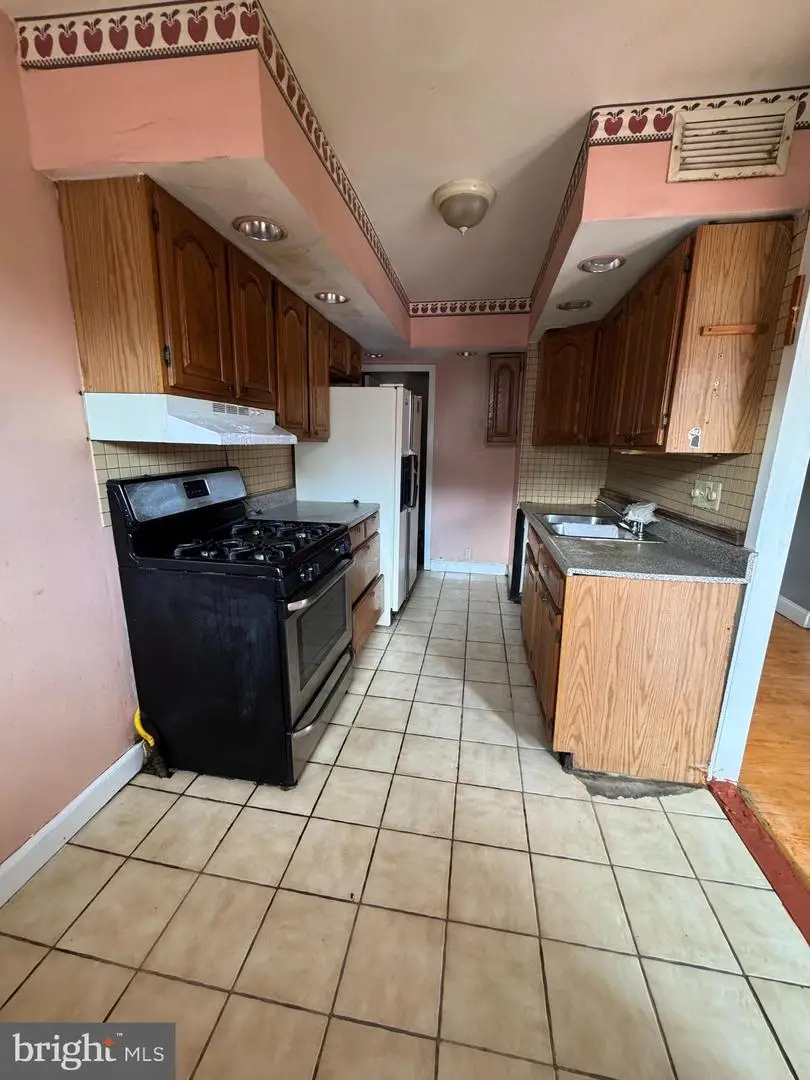 7239 Montague St, Philadelphia, PA 19135 - Image #2