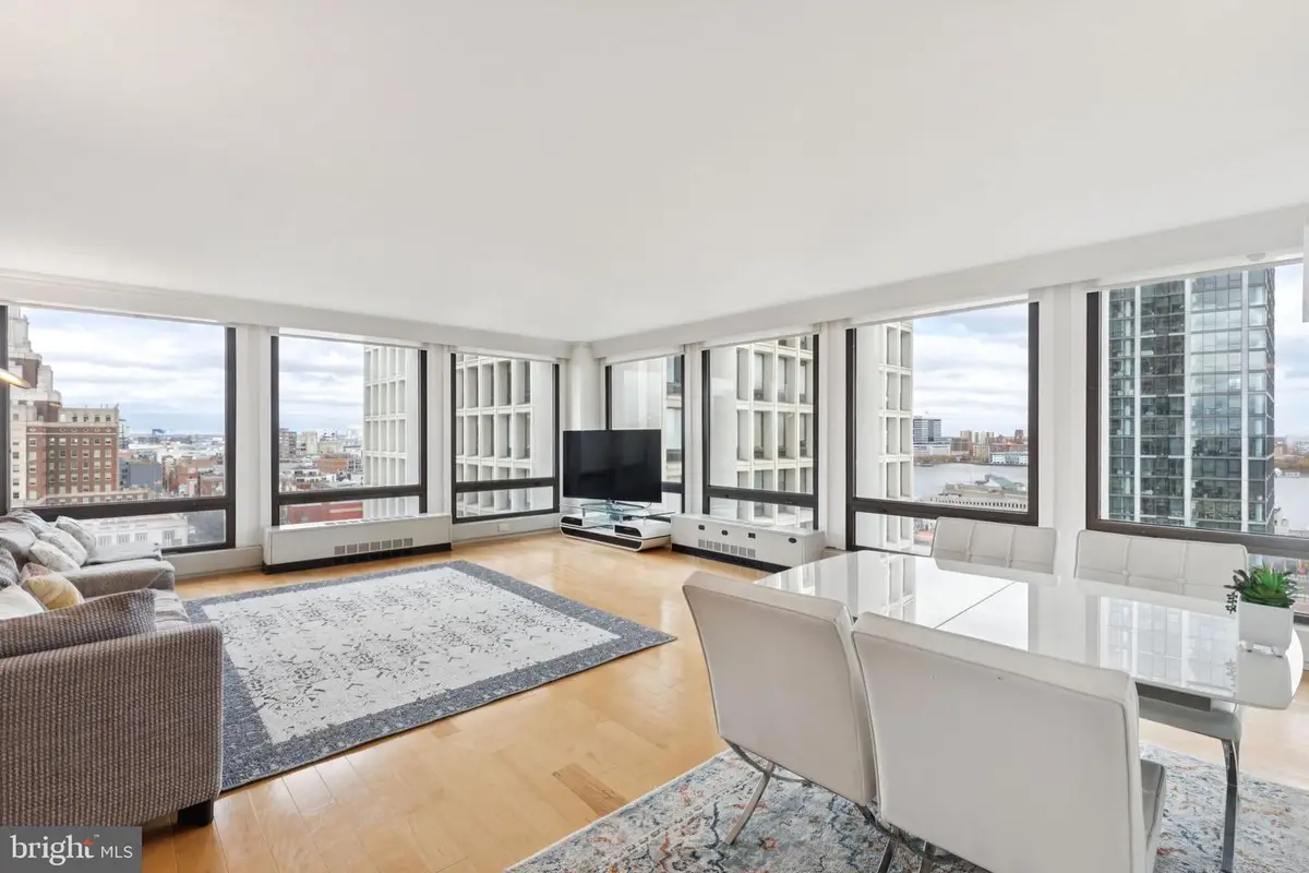 210 Locust St #15aw, Philadelphia, PA 19106 - Image #1