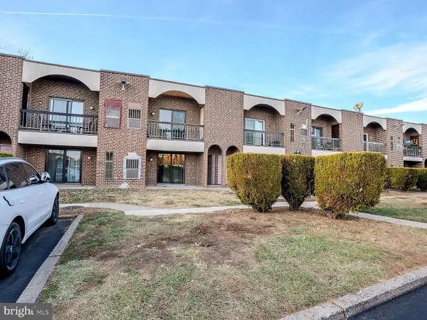 2727 Rhawn St, PHILADELPHIA, PA 19152