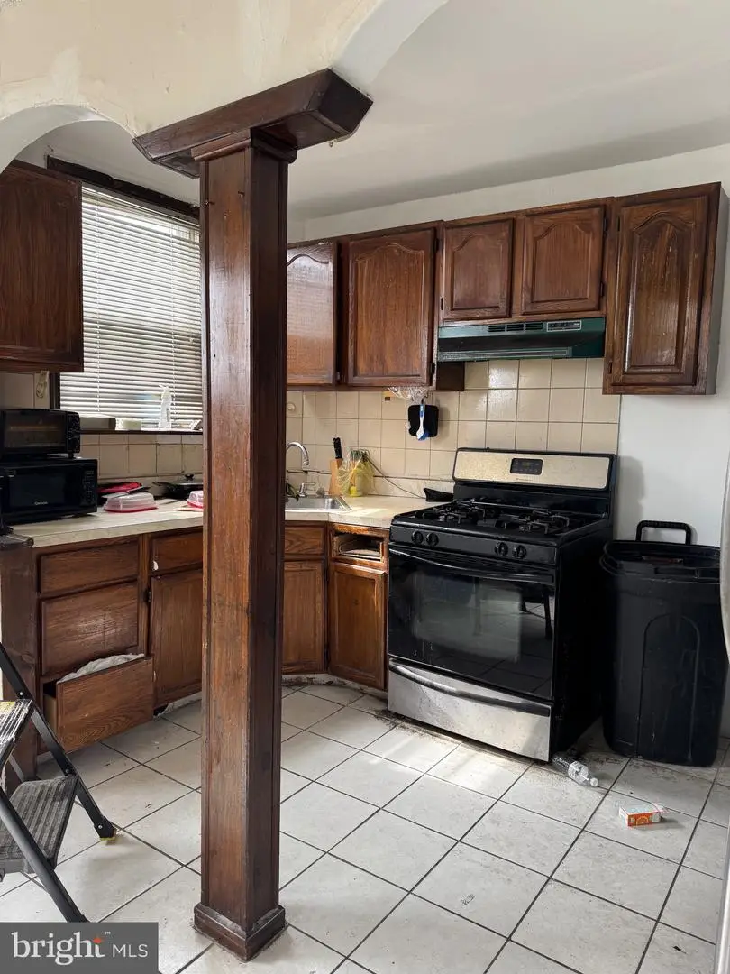 300 W Raymond St, Philadelphia, PA 19140 - Image #3