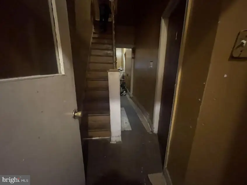 1042 W Indiana Ave, Philadelphia, PA 19133 - Image #2