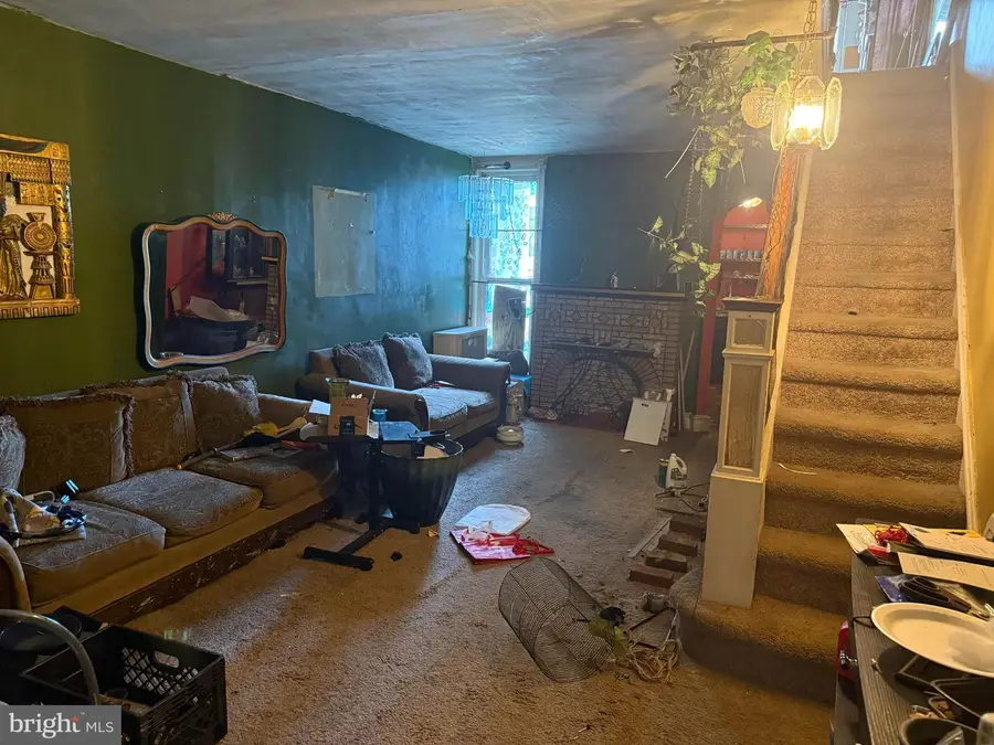 264 W Wellens Ave, Philadelphia, PA 19120 - Image #2