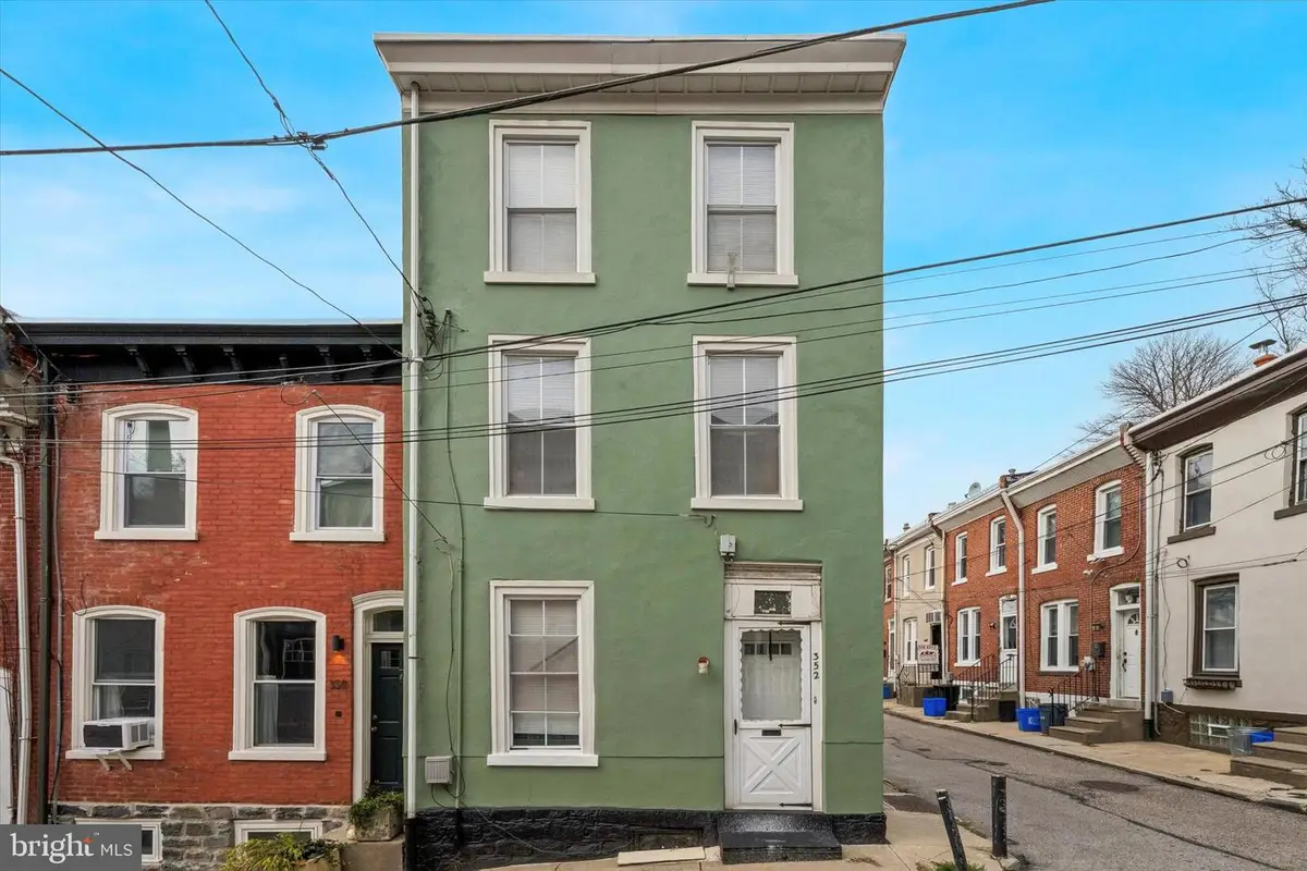 352 Carson St, Philadelphia, PA 19128 - Image #1