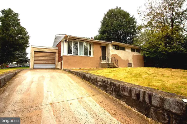 1500 Creswood Rd, PHILADELPHIA, PA 19115