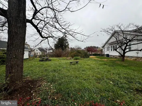 8010 Summerdale Ave, PHILADELPHIA, PA 19152