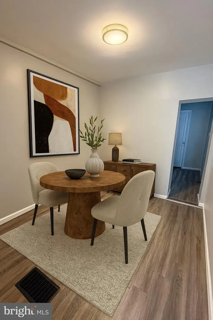 2528 Collins St, Philadelphia, PA 19125 - Image #2