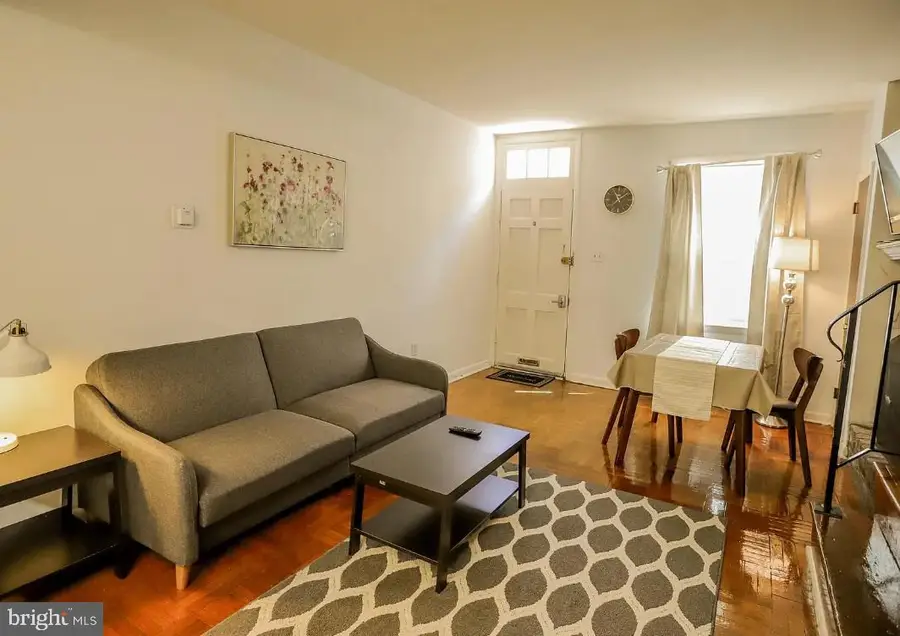 256 S Alder St, Philadelphia, PA 19107 - Image #3