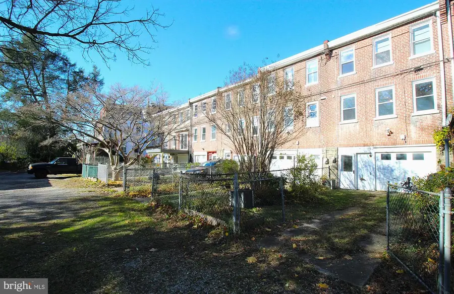 256 Rochelle Ave, Philadelphia, PA 19128 - Image #2