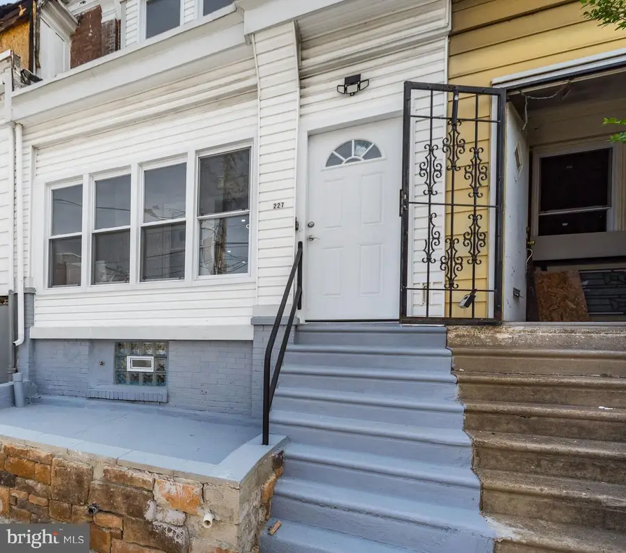 227 S 55th St, Philadelphia, PA 19139 - Image #2