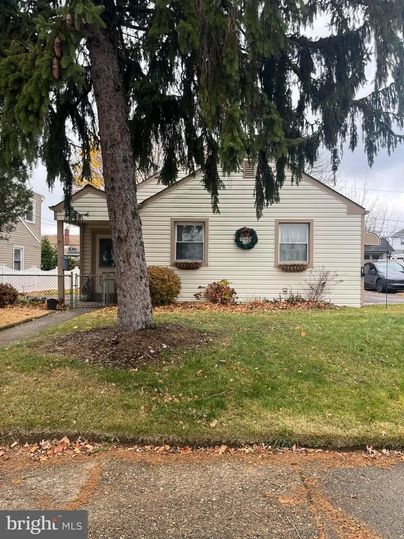 9208 Exeter Rd, Philadelphia, PA 19114 - Image #1