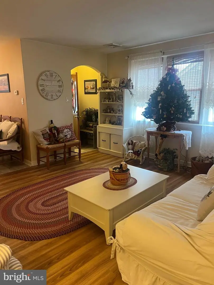 9208 Exeter Rd, Philadelphia, PA 19114 - Image #3