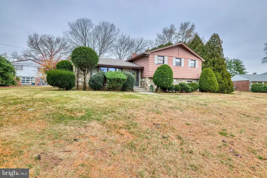 117 Alexis Ln, Philadelphia, PA 19115 - Image #2