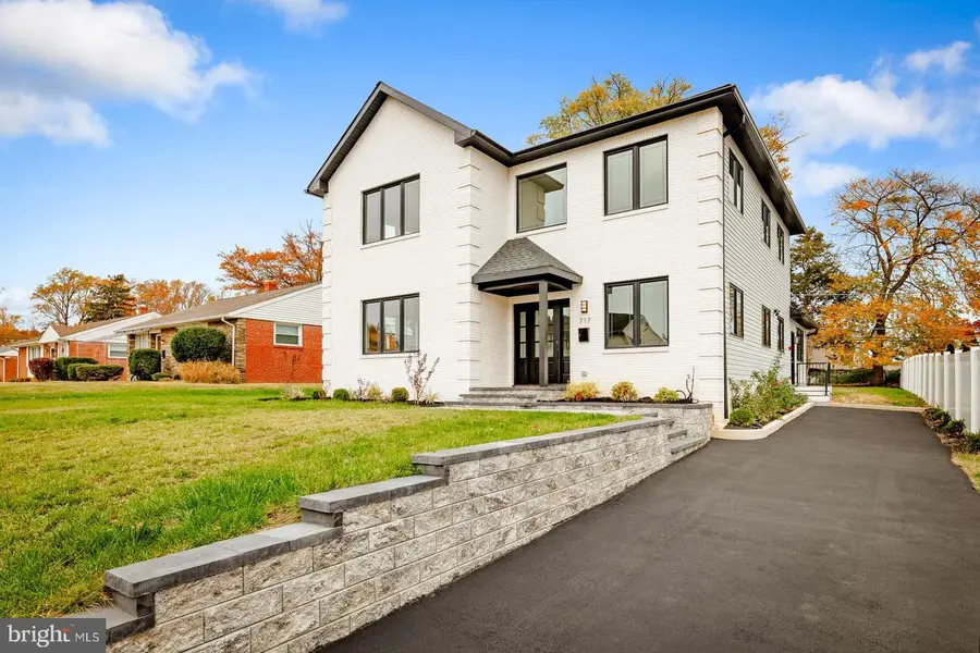 717 Stelwood Rd, Philadelphia, PA 19115 - Image #2