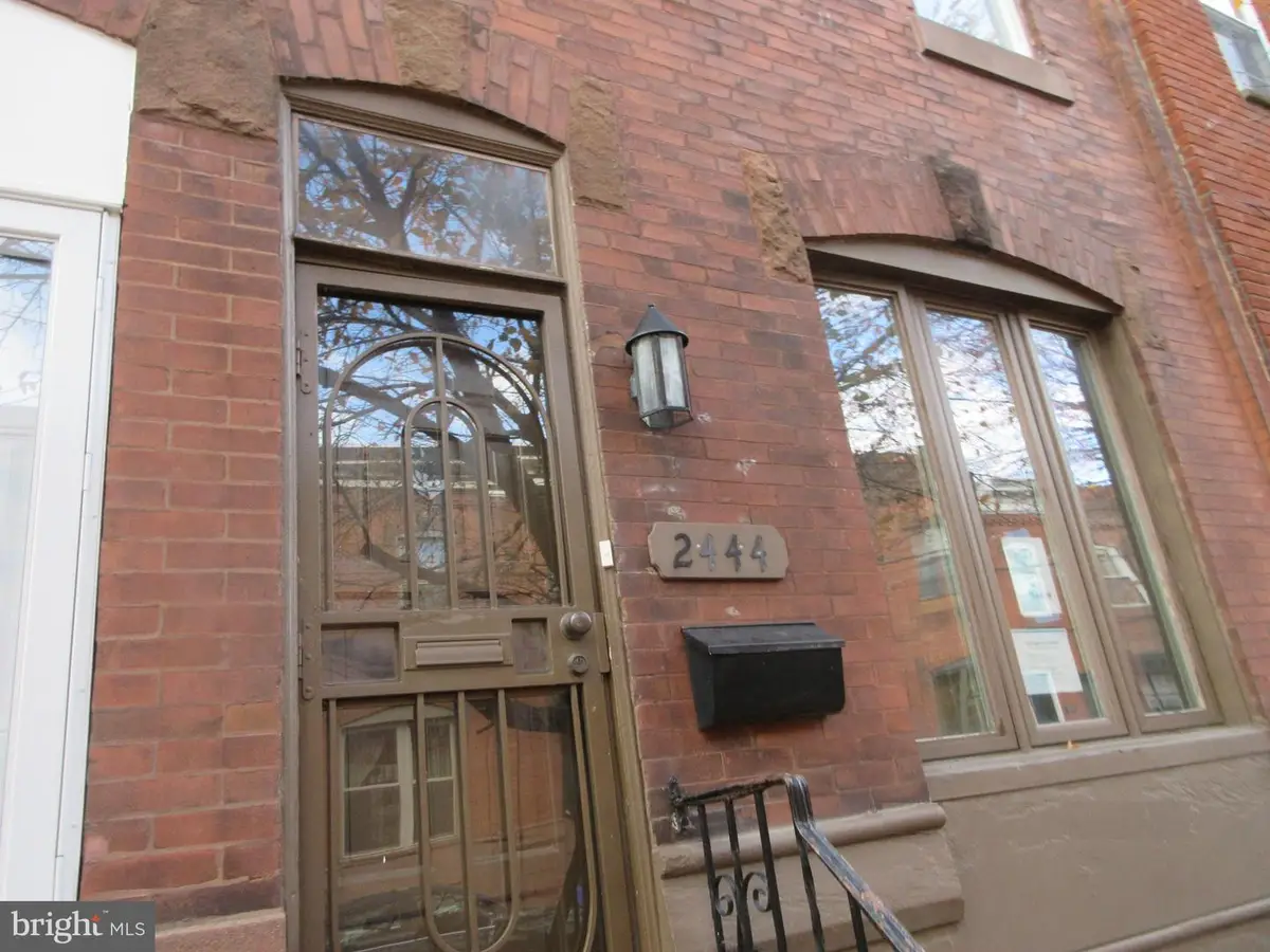 2444 S Lambert St, Philadelphia, PA 19145 - Image #1