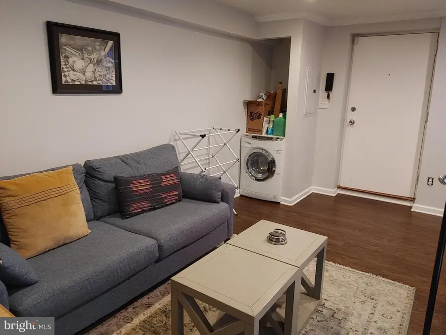 335 S 12th St #1b, Philadelphia, PA 19107 - Image #2