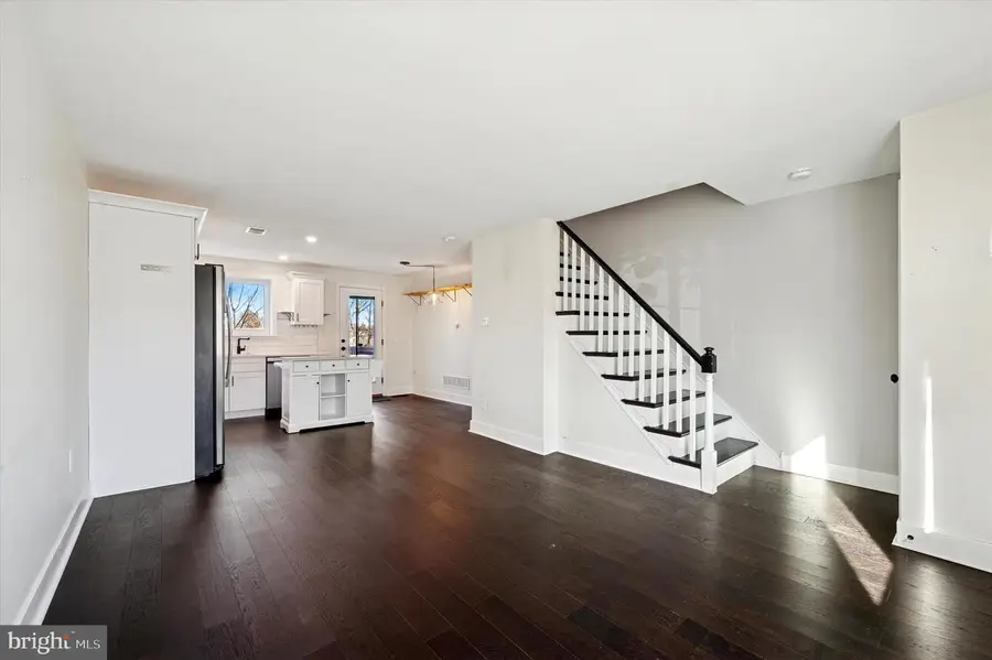 217 Overlook Rd, Philadelphia, PA 19128 - Image #2