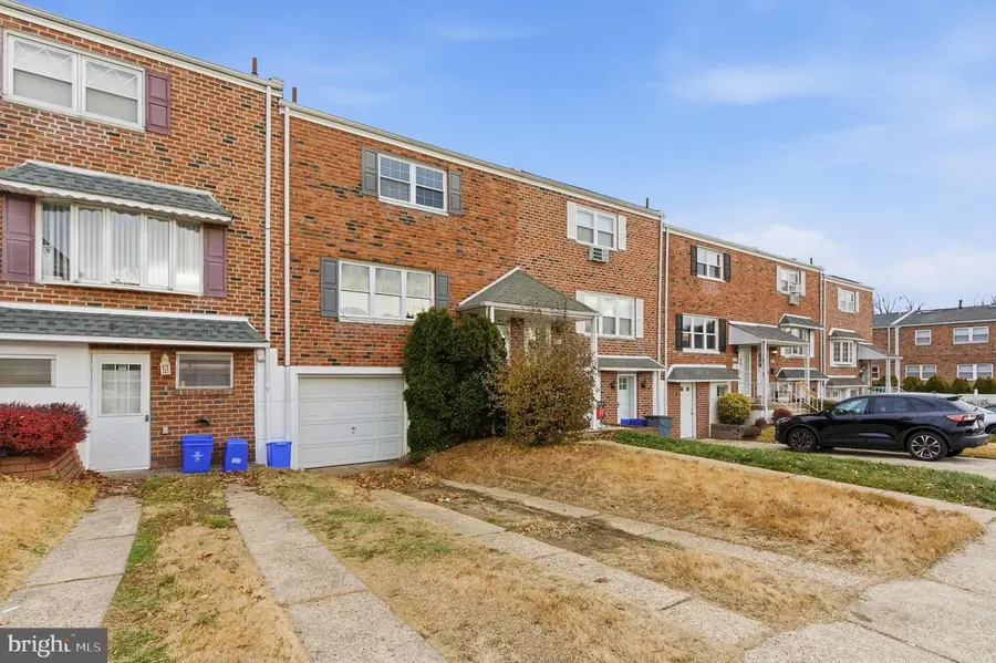3549 Chalfont Dr, Philadelphia, PA 19154 - Image #2