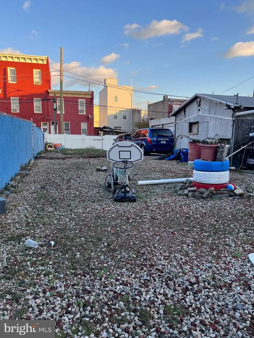 2407 N Mascher St, Philadelphia, PA 19133 - Image #1