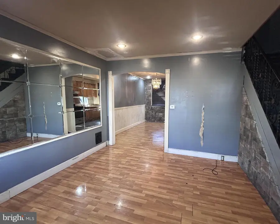 2612 S Robinson St, Philadelphia, PA 19142 - Image #2