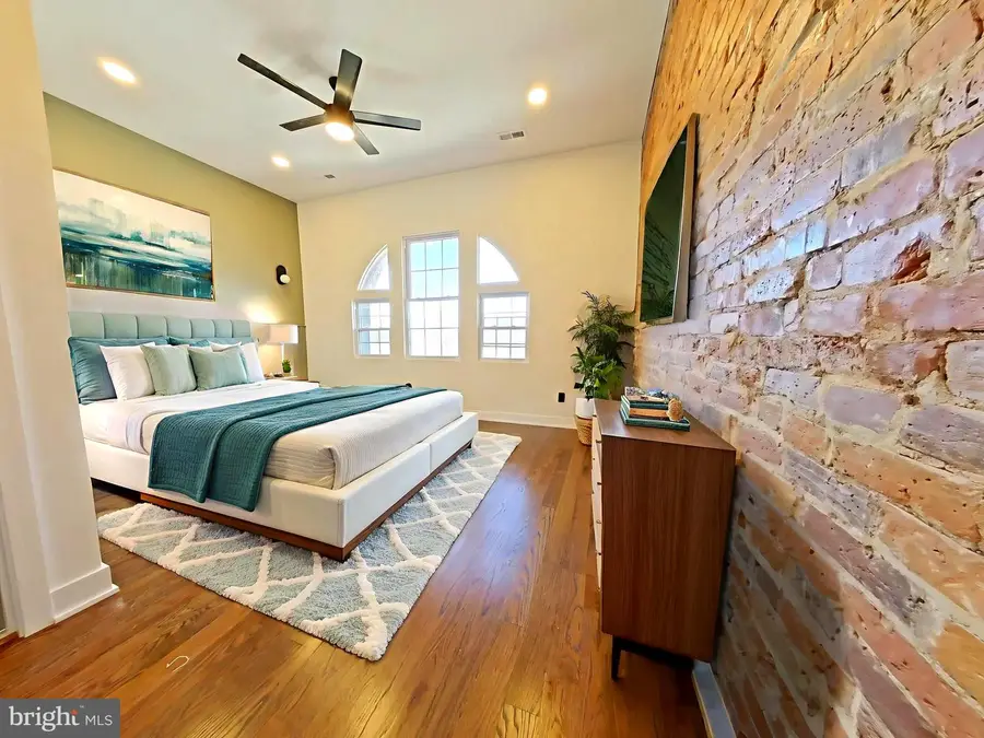 1613 N 33rd St #d, Philadelphia, PA 19121 - Image #2