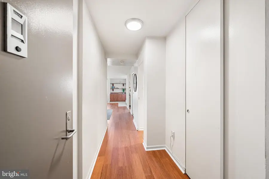 604-36 S Washington Sq #2606, Philadelphia, PA 19106 - Image #2