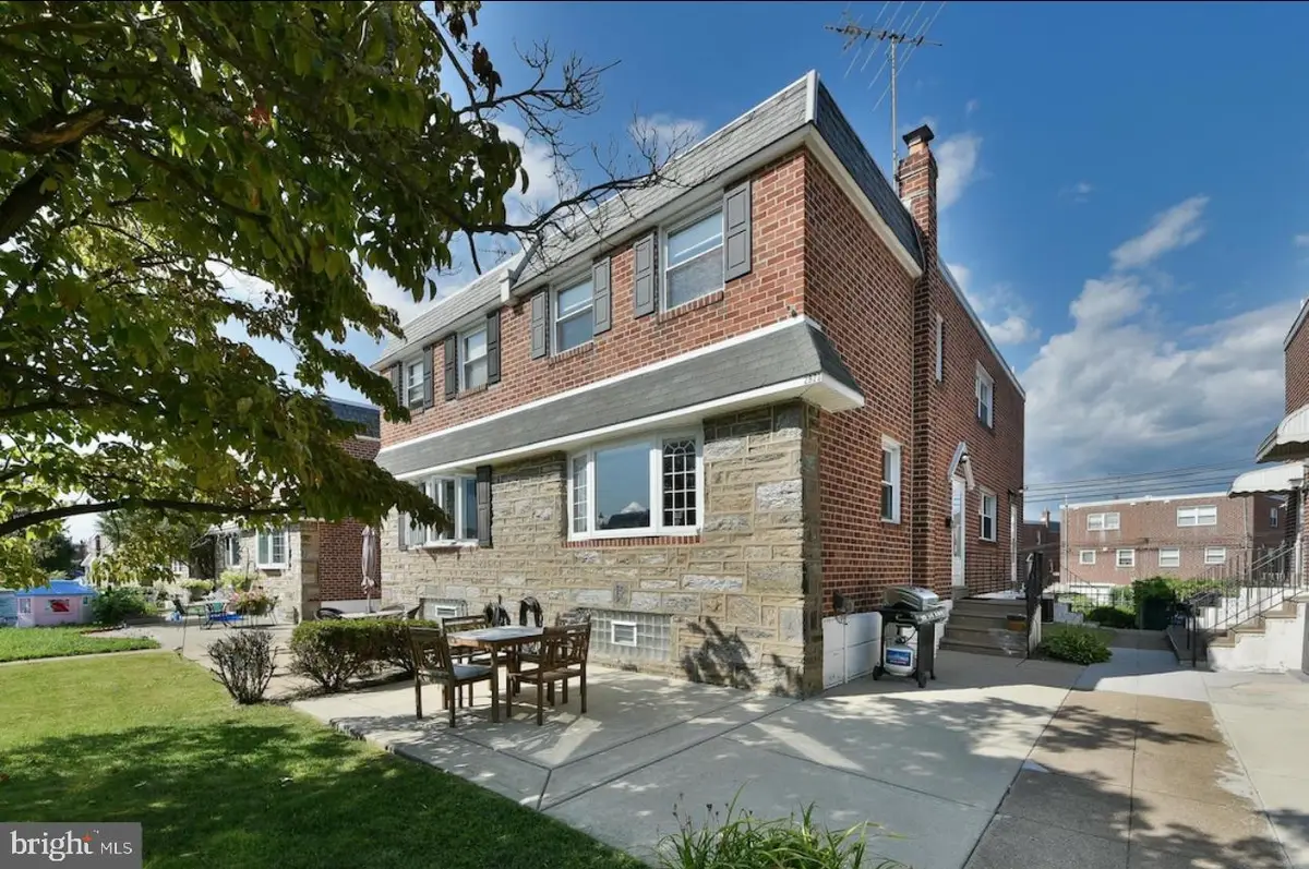 2923 Teesdale St, Philadelphia, PA 19152 - Image #1