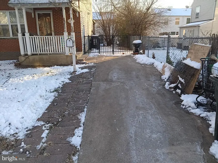 1247 Cambridge Ct, Philadelphia, PA 19123 - Image #2