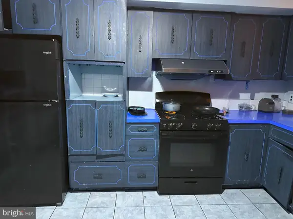 2215 S 9th St, PHILADELPHIA, PA 19148